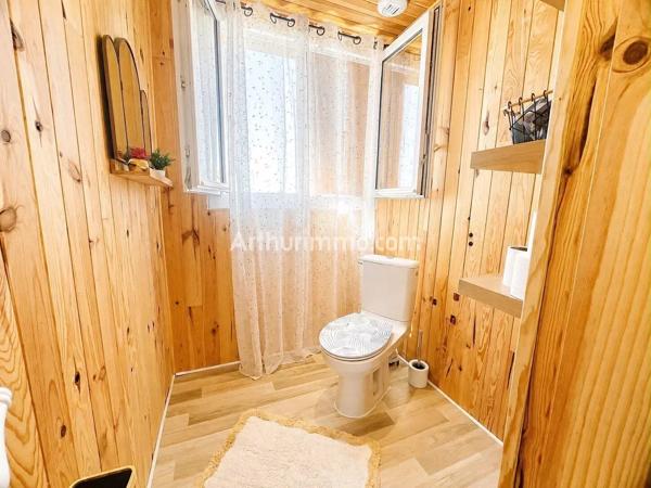 Vente                                                      Maison
                        
                     7 pièces                      189 m2                     à Cousance