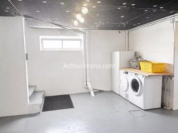 Vente                                                      Maison
                        
                     7 pièces                      189 m2                     à Cousance