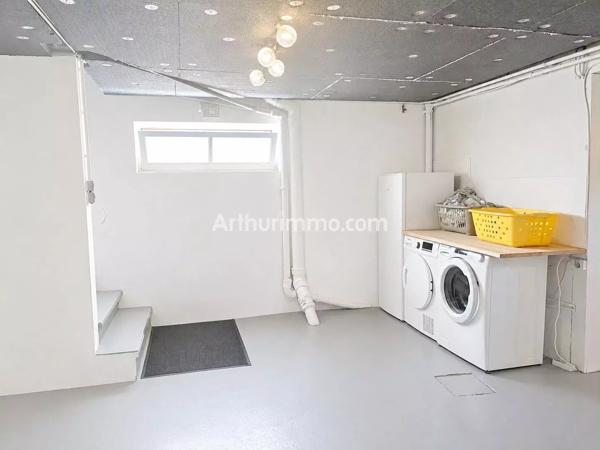 Vente                                                      Maison
                        
                     7 pièces                      189 m2                     à Cousance