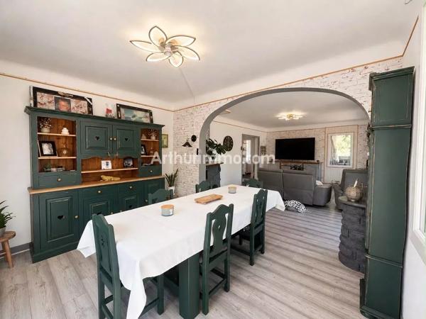 Vente                                                      Maison
                        
                     7 pièces                      189 m2                     à Cousance