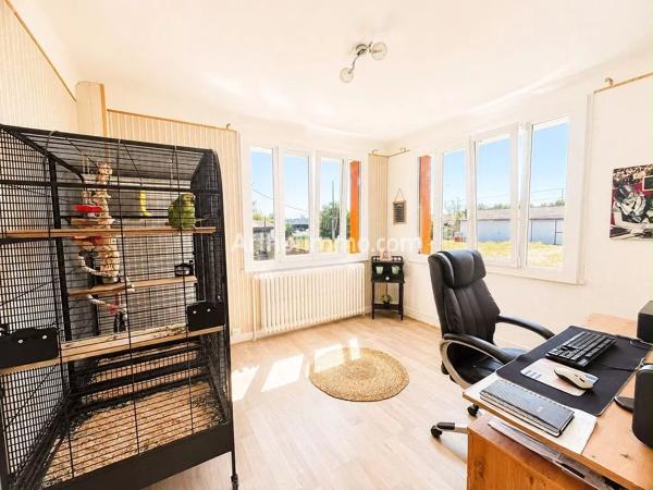 Vente                                                      Maison
                        
                     7 pièces                      189 m2                     à Cousance