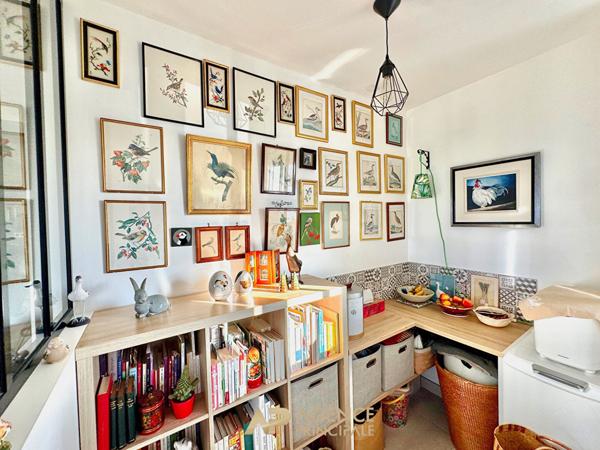 PLAIN-PIED - 3 chambres - Rénovée - St-Xandre €448 000 ** - Référence MR672