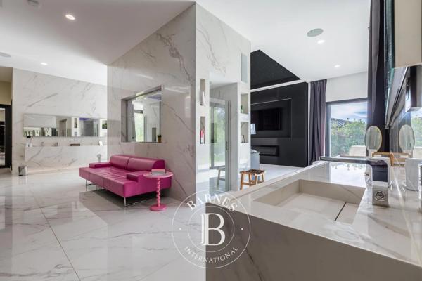 Saint-Gély-du-Fesc, Maison  1 300 m² à vendre