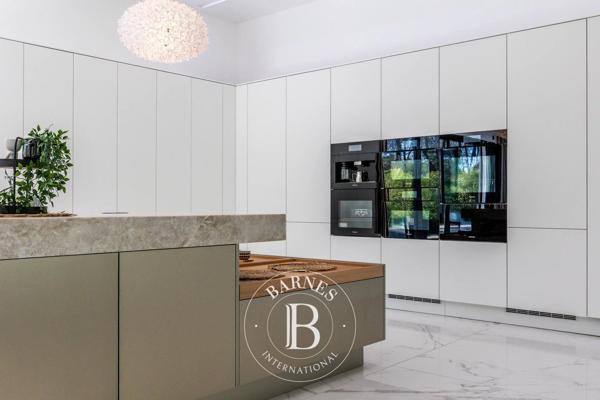 Saint-Gély-du-Fesc, Maison  1 300 m² à vendre
