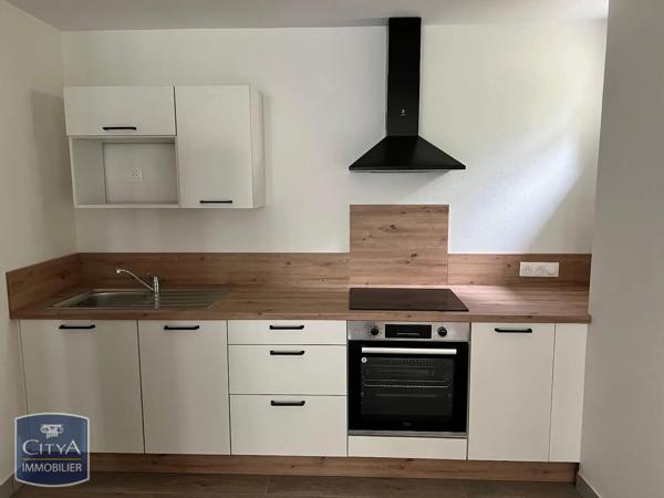 Appartement à louer 2 pièces 66.89m² Mézières-en-Brenne (36290)