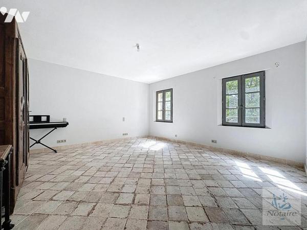 Saint-Rémy-de-Provence - Mas de 17 pièces - 423,91 m²