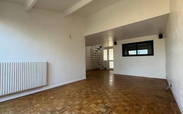 Maison à vendre    5 pièces •  La Queue-en-Brie