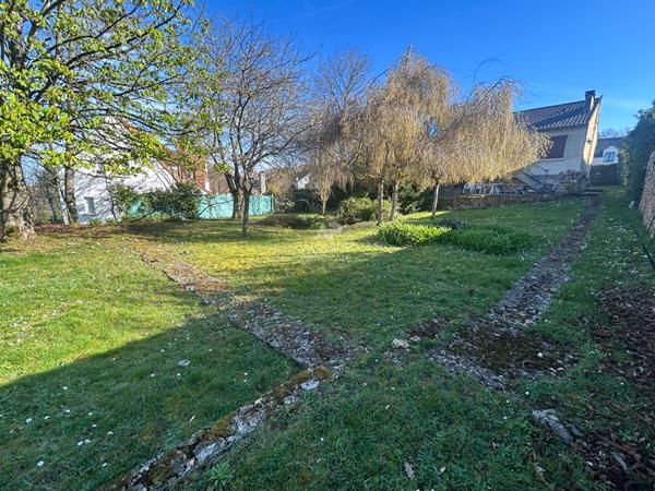 Maison 4 pièces 3 chambres 75 m2 €519 000 ** - Référence 9107