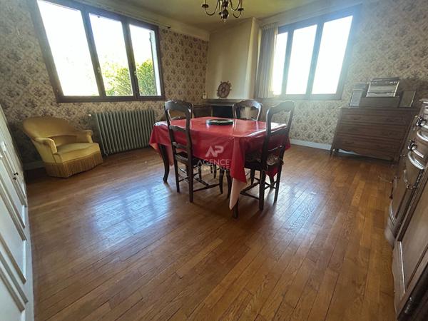 Maison 4 pièces 3 chambres 75 m2 €519 000 ** - Référence 9107