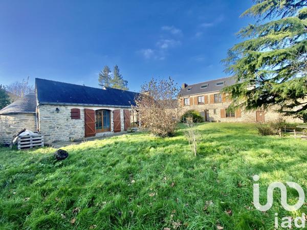 Maison 11 pièces de 155 m² à Lizio (56460)