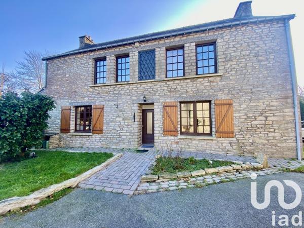 Maison 11 pièces de 155 m² à Lizio (56460)