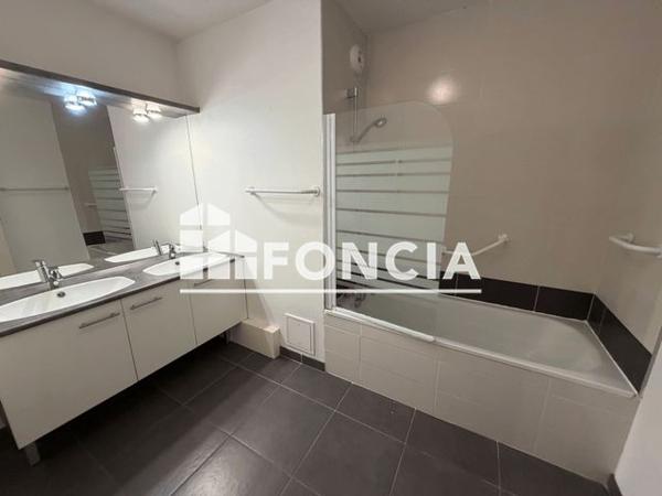 Location Appartement 3 pièces 70.44 m² - 4 IMPASSE DE LA MERCI Bordeaux 33000