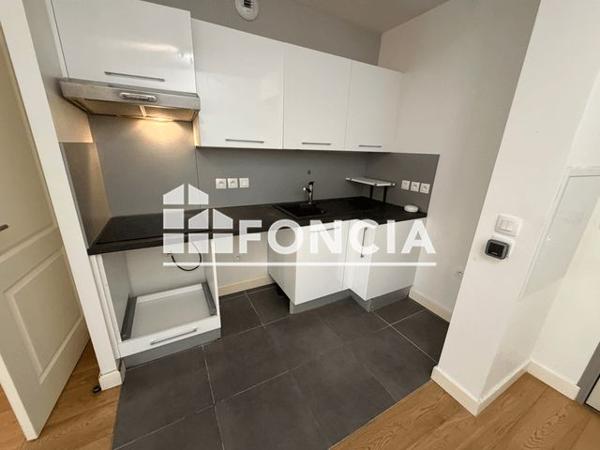 Location Appartement 3 pièces 70.44 m² - 4 IMPASSE DE LA MERCI Bordeaux 33000