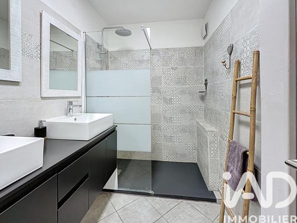 Appartement à vendre 3 pièces 70 m² Sanary-sur-Mer