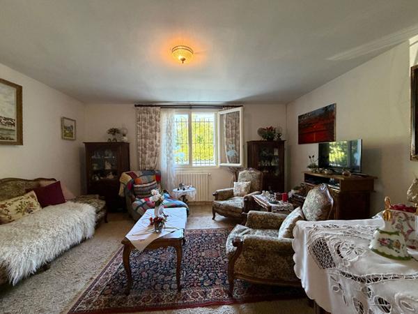A vendre Grande maison sur Boulazac type 6 avec garage