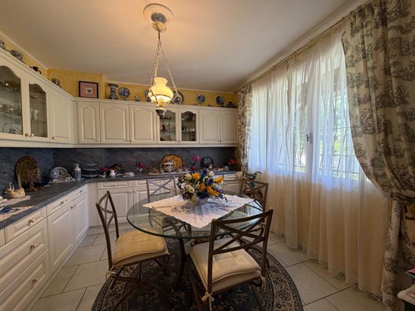A vendre Grande maison sur Boulazac type 6 avec garage