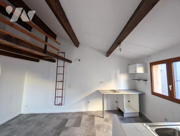 Studio de 20,6m² avec terrasse et mezzanine, au coeur du Panier