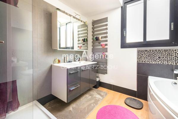 Maison à DEUIL-LA-BARRE, 95170 - 7 pièces 260m²