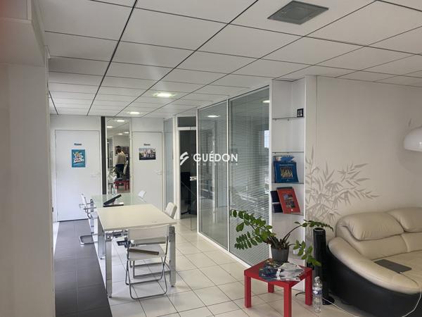 LOCAL COMMERCIAL - 100 M² - Angers Centre