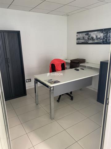 LOCAL COMMERCIAL - 100 M² - Angers Centre