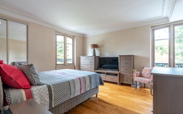 Maison à vendre    6 pièces • 230 m2 La Varenne - Saint-Maur-des-Fossés