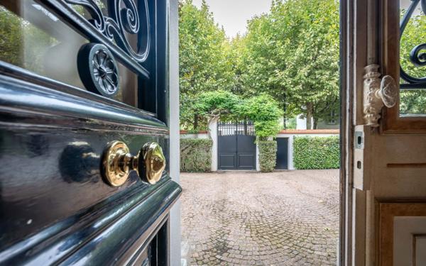 Maison à vendre    6 pièces • 230 m2 La Varenne - Saint-Maur-des-Fossés