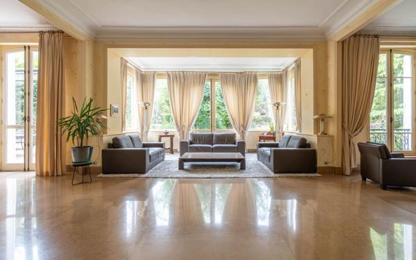Maison à vendre    6 pièces • 230 m2 La Varenne - Saint-Maur-des-Fossés