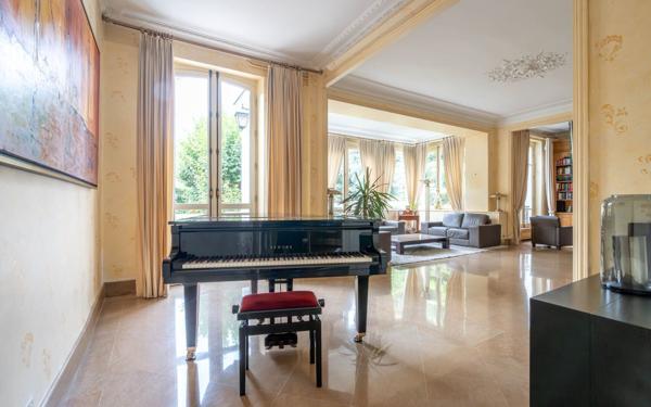 Maison à vendre    6 pièces • 230 m2 La Varenne - Saint-Maur-des-Fossés