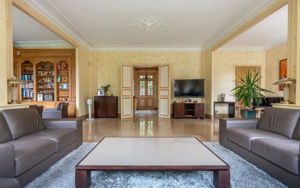 Maison à vendre    6 pièces • 230 m2 La Varenne - Saint-Maur-des-Fossés