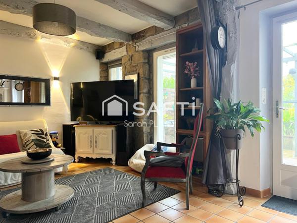 Propriété composée de deux maisons, un garage, atelier,  édifiée sur un terrain de 1240m2