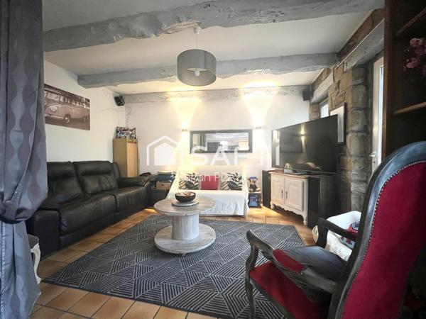 Propriété composée de deux maisons, un garage, atelier,  édifiée sur un terrain de 1240m2