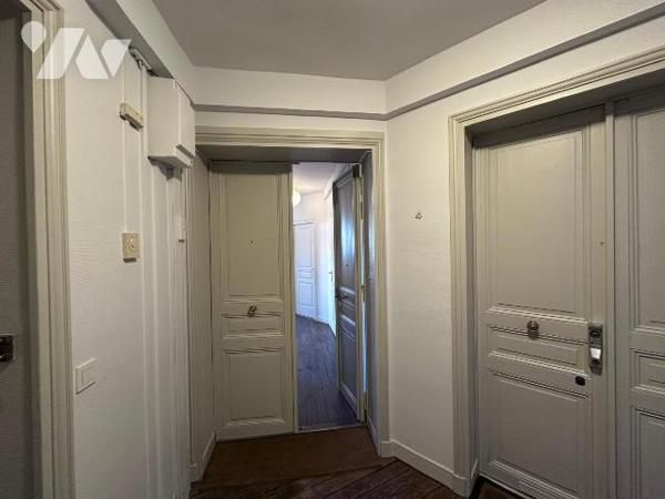 Au 40 rue Faidherbe PARIS 11è, appartement de type 2 au 4ème étage, vendu en viager occupé.