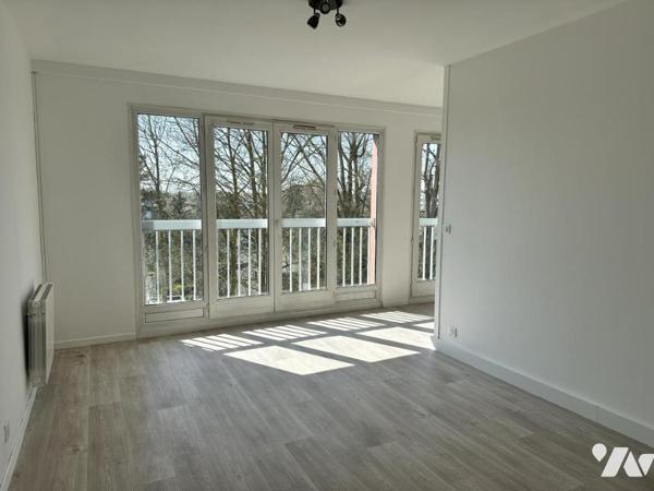 LAMBERSART. T2 41m² - CAVE - PARKING - VENDU OCCUPE