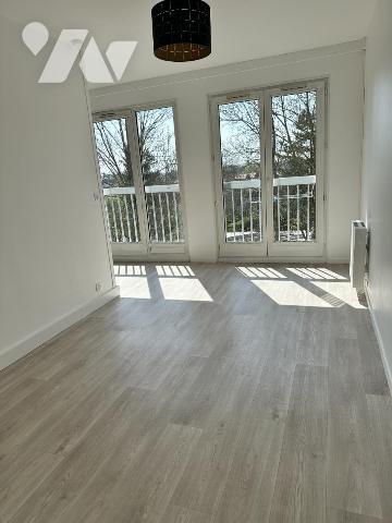 LAMBERSART. T2 41m² - CAVE - PARKING - VENDU OCCUPE