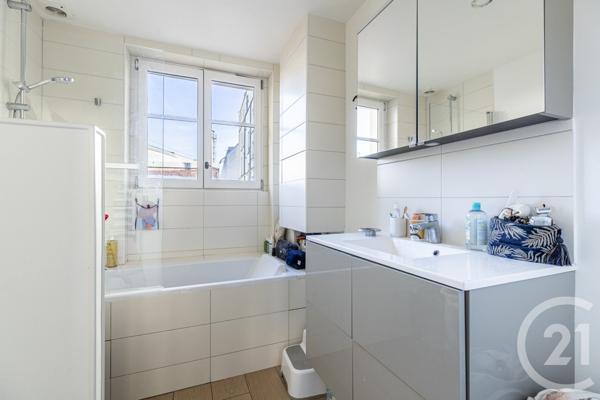Appartement F3 à vendre  3 pièces - 64 m2 PARIS - 75011