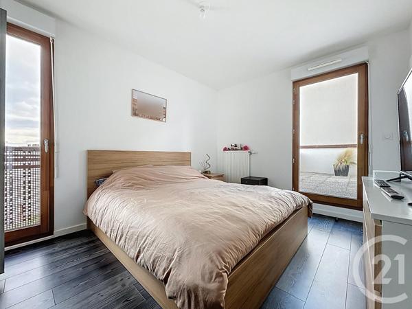 Appartement F3 à vendre  3 pièces - 70,66 m2 ST CYR L ECOLE - 78