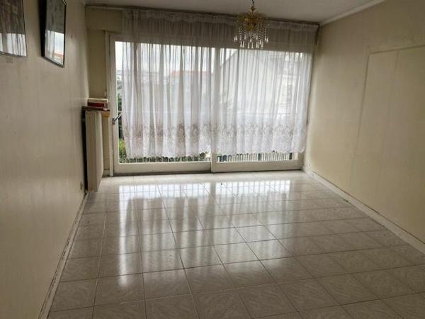 Appartement à vendre    3 pièces • 64,70 m2    Les Lilas