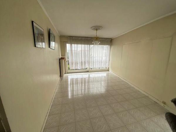 Appartement à vendre    3 pièces • 64,70 m2    Les Lilas