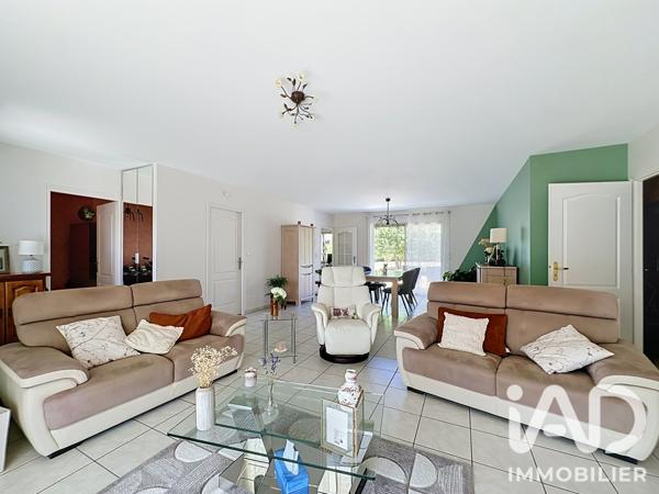 Maison à vendre 7 pièces 144 m² Aiffres