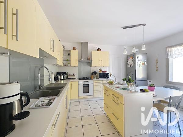 Maison à vendre 7 pièces 144 m² Aiffres