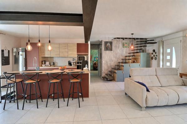 A VENDRE MAISON AU CALME SOLLIES-PONT
