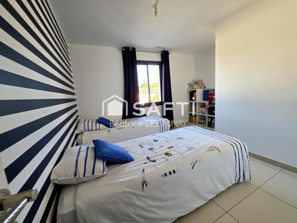 MAISON CONTEMPORAINE, 5 CHAMBRES ET 3 SALLES D'EAU