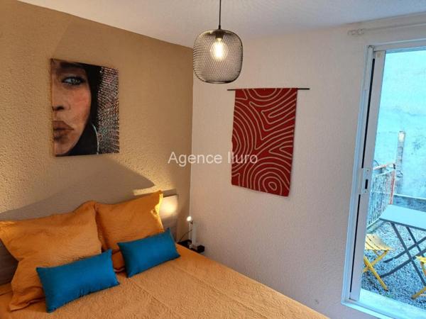 Location meublée - Studio - Oloron-sainte-marie - Réf.:202770 A LOUER - CENTRE VILLE OLORON - STUDIO MEUBLE AVEC PARKING PRIVATIF Infos sur location :