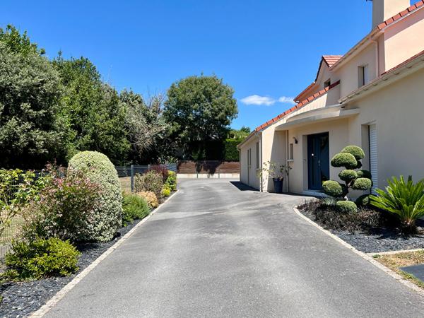 Maison contemporaine quartier calme et recherché - prestations soignées,  
Pornichet 44380
