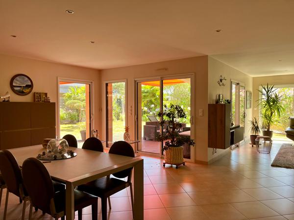 Maison contemporaine quartier calme et recherché - prestations soignées,  
Pornichet 44380