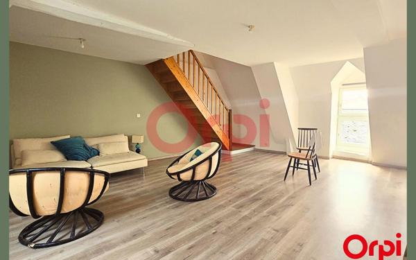 Appartement à louer    2 pièces • 55 m2 La Roche-Guyon