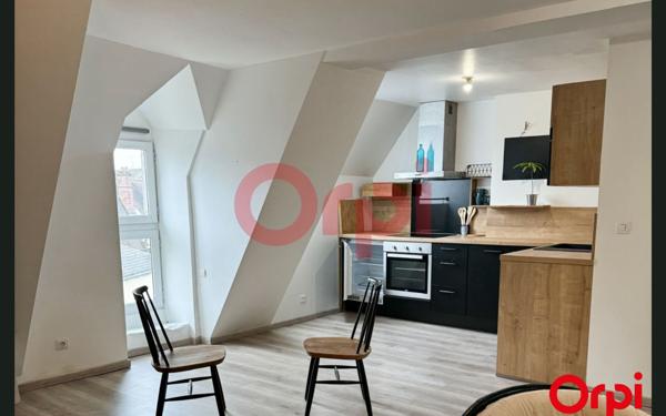 Appartement à louer    2 pièces • 55 m2 La Roche-Guyon