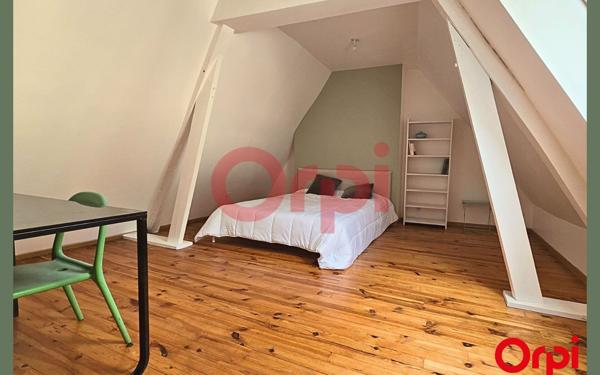 Appartement à louer    2 pièces • 55 m2 La Roche-Guyon
