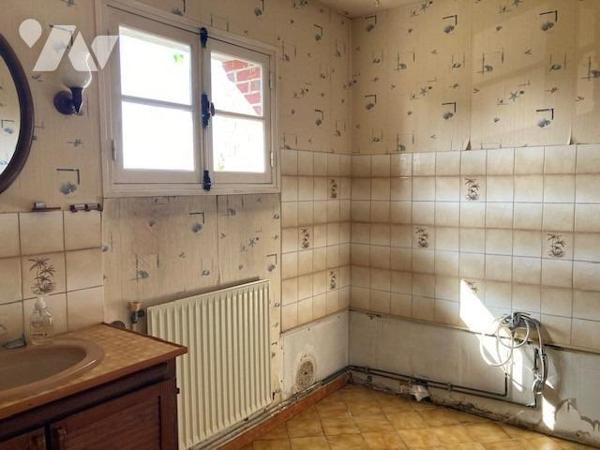 GRAND COURONNE - Maison de ville (84 m²) mitoyenne d'un côté