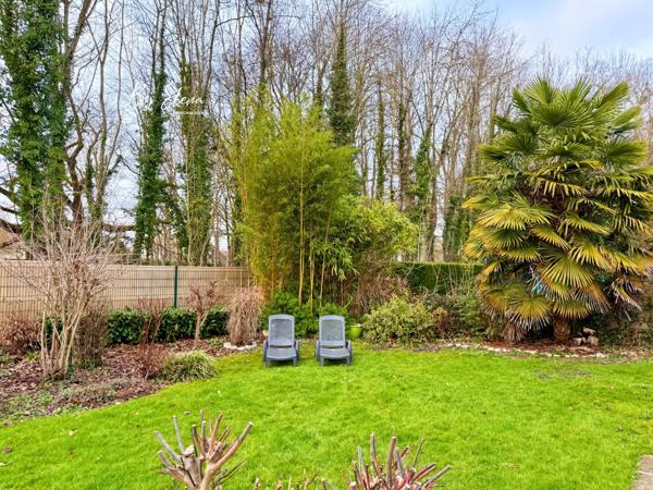 VILLA KAUFMAN & BROAD — RENTILLY - ÉLÉGANCE AU CALME, NATURE & LUMIÈRE - TRIPLE EXPOSITION - SEMI-PLEIN-PIED - DEUX SUITES ET DEUX CHAMBRES AU RDC - GRAND JARDIN SANS VIS-À-VIS - GARAGE DOUBLE